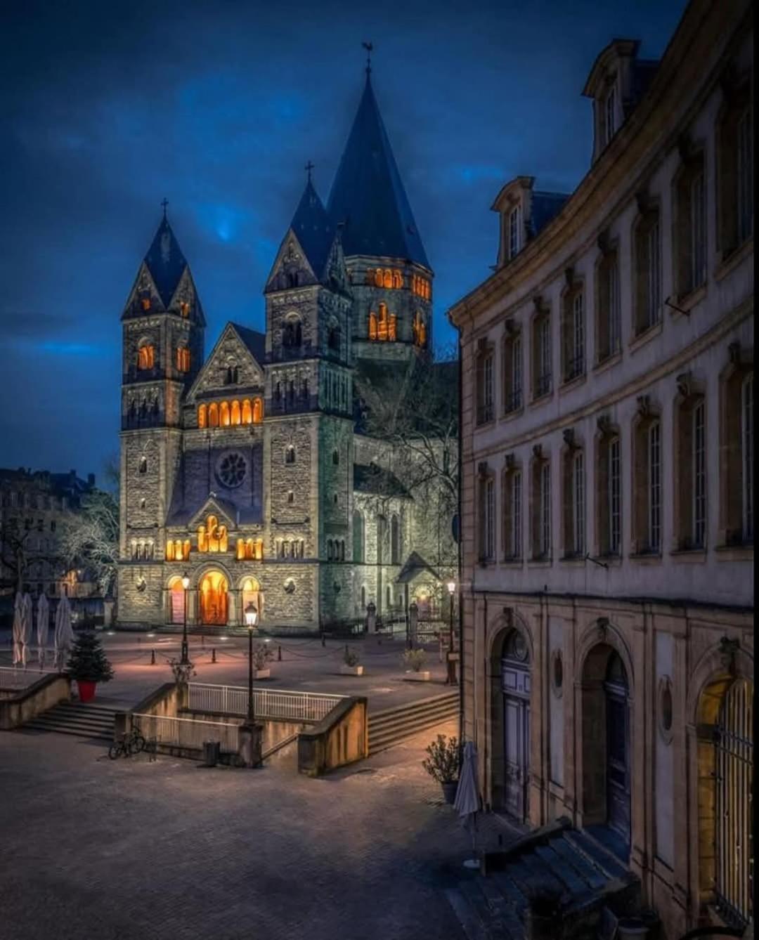 F2 65M2 Parking Prive Avec Une Belle Vue Metz Exterior photo